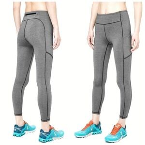 Lululemon Speed Up  Luxtreme 7/8 Tight Legging in Heathered Black, Size 6